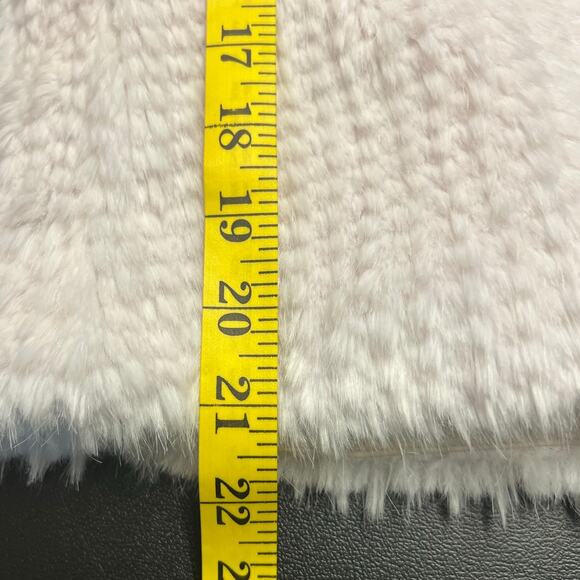 Tart Collections Kyla White Faux Fur Open Front Vest Size M - Picture 9 of 9